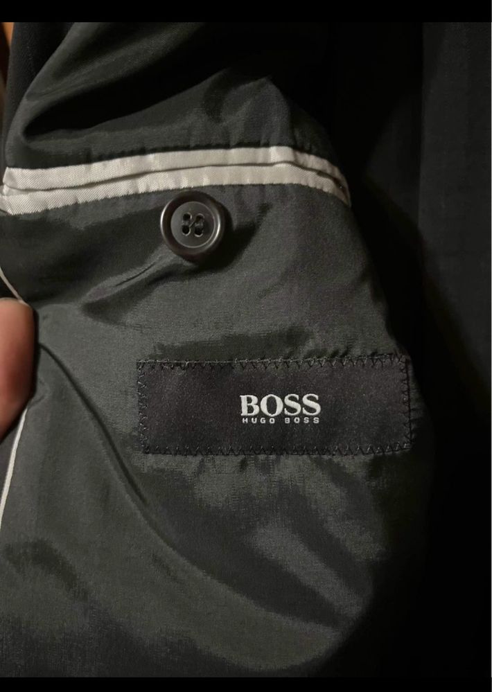 Fato Hugo Boss tam 48
