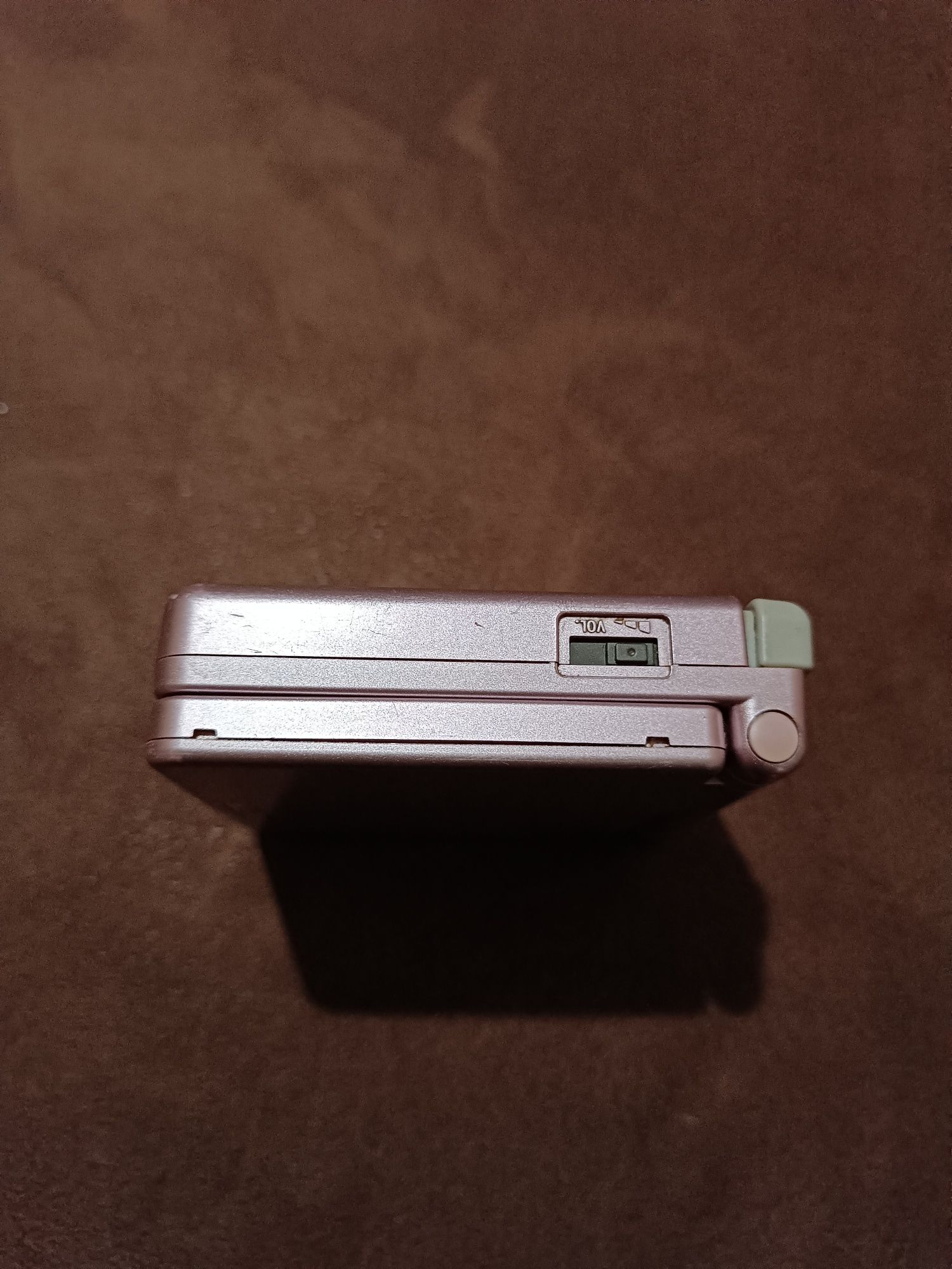 Nintendo Game Boy Advance SP.