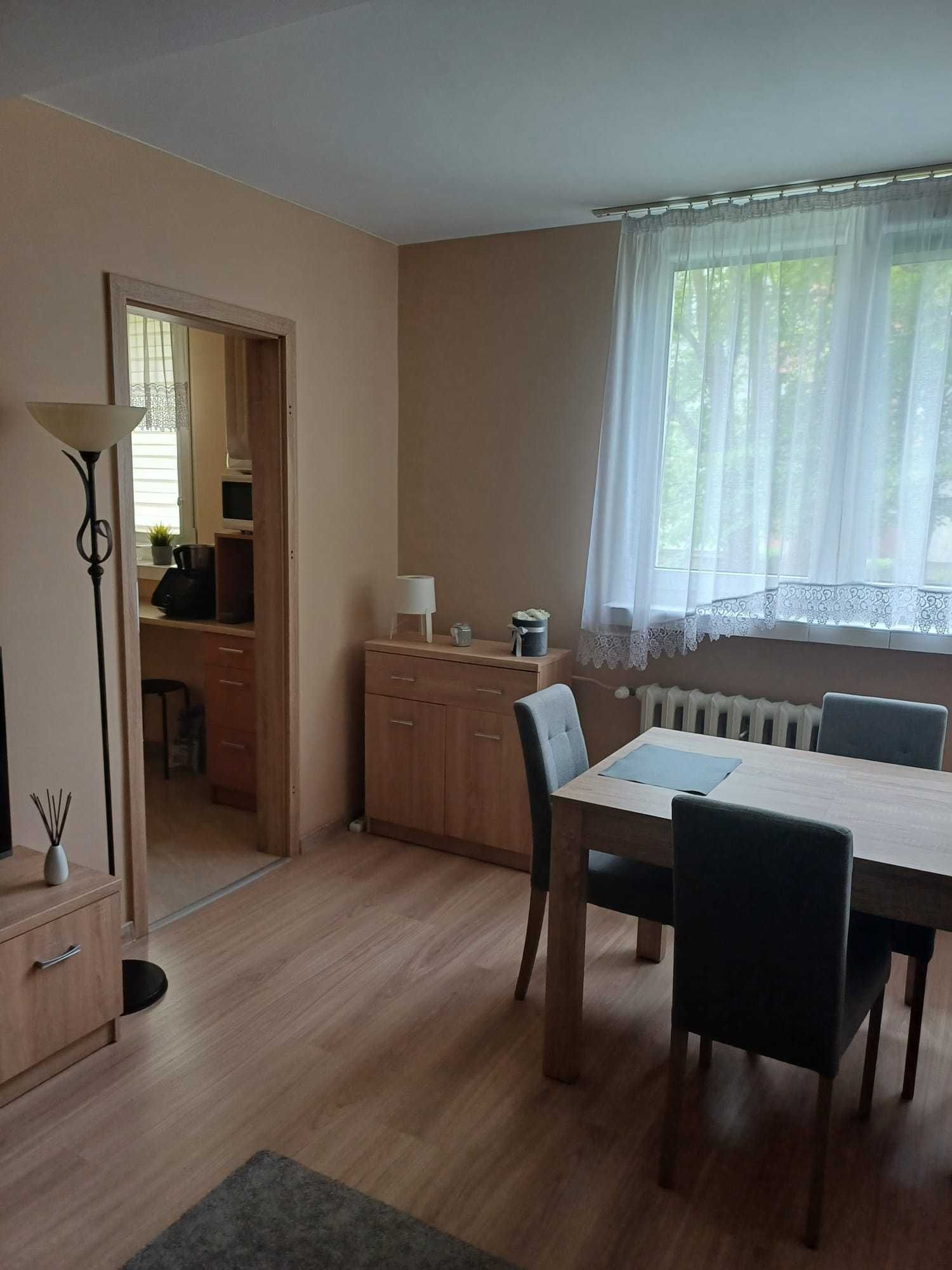 Dla studentki - Pokój do wynajęcia, Dąbrowa ul.Podhalańska