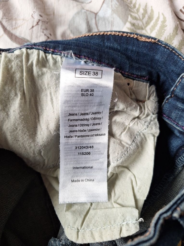 Niebieskie spodnie jeansowe straight damskie Orsay rozmiar 38