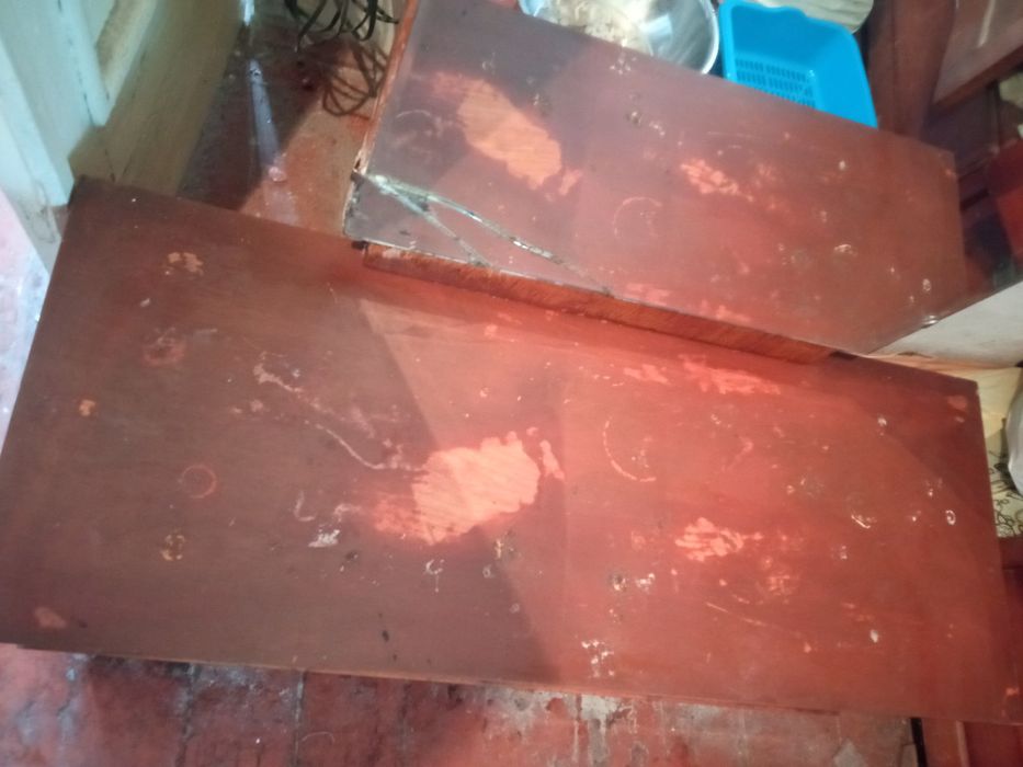 Трюмо з дзеркалом