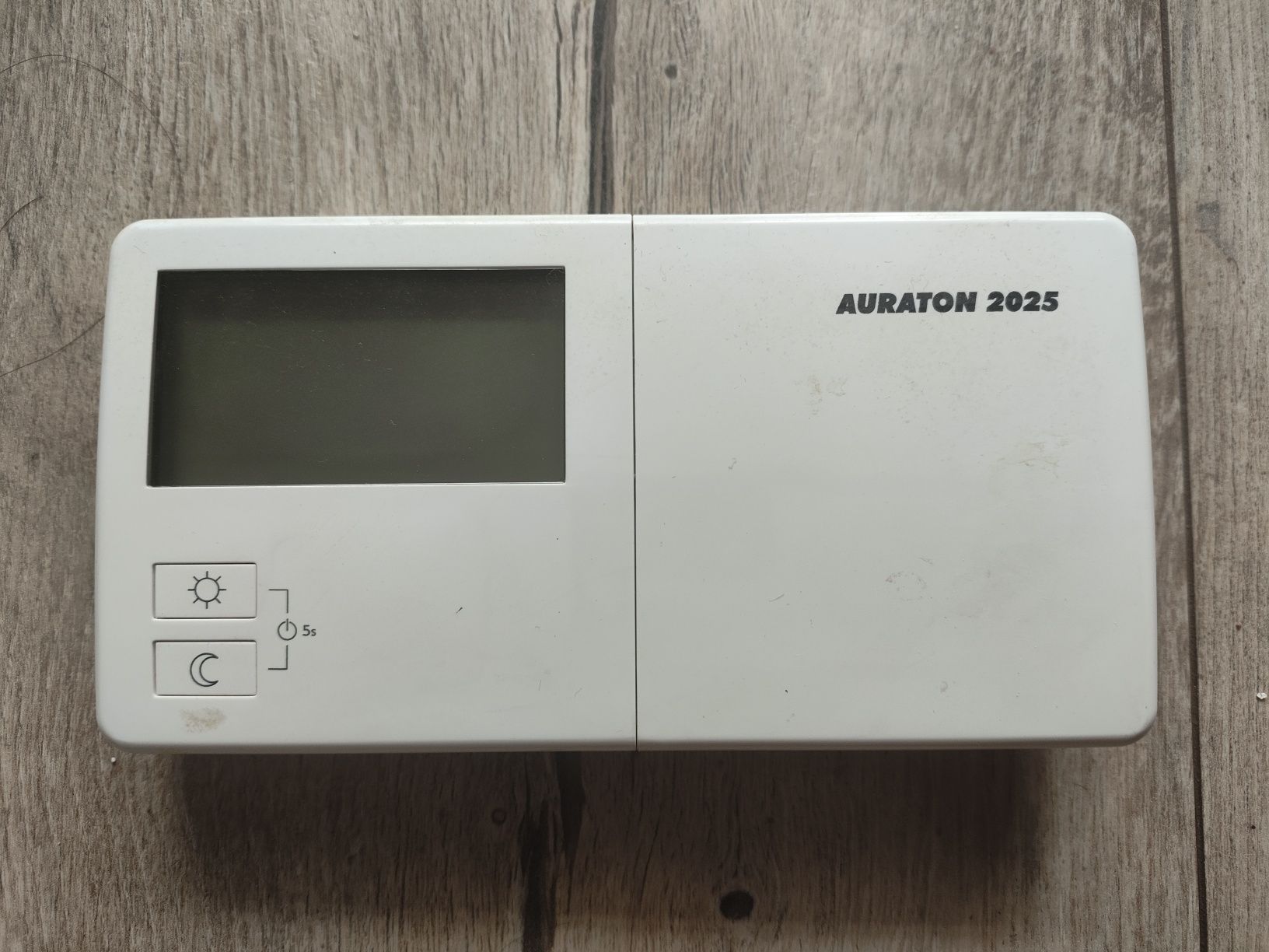 AURATON 2025 programowalny regulator temperatury