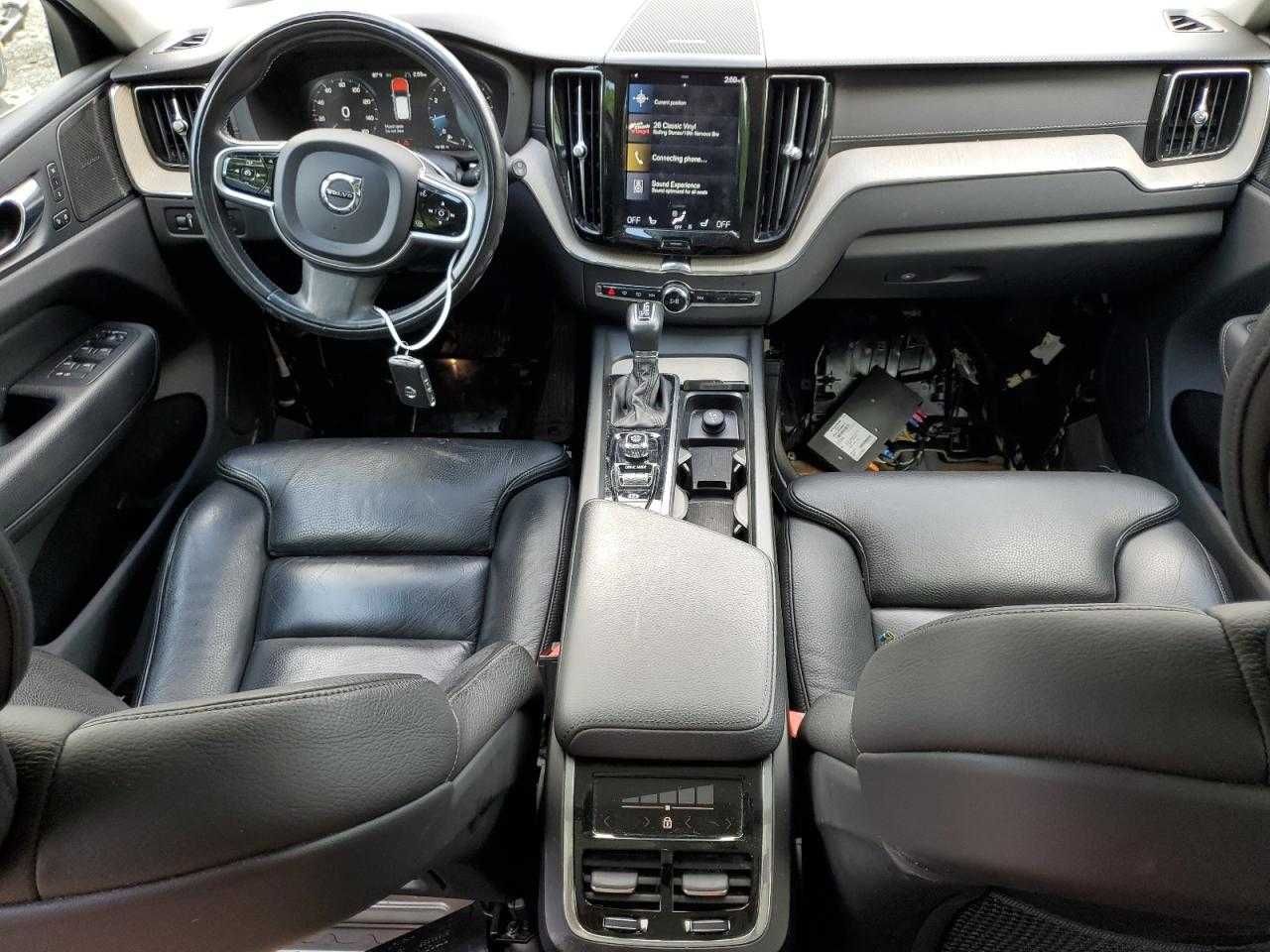 Volvo XC60 2020 (Авто від страхової)