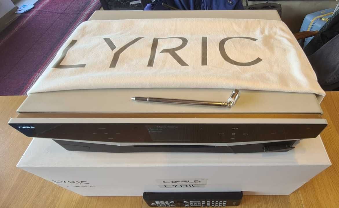 Wzmacniacz stereo 2.0 2.1 DAC odtwarzacz Streamer - Cyrus  Stone