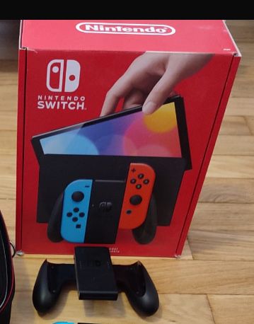 Nintendo Switch OLED (Perfeitas condições)