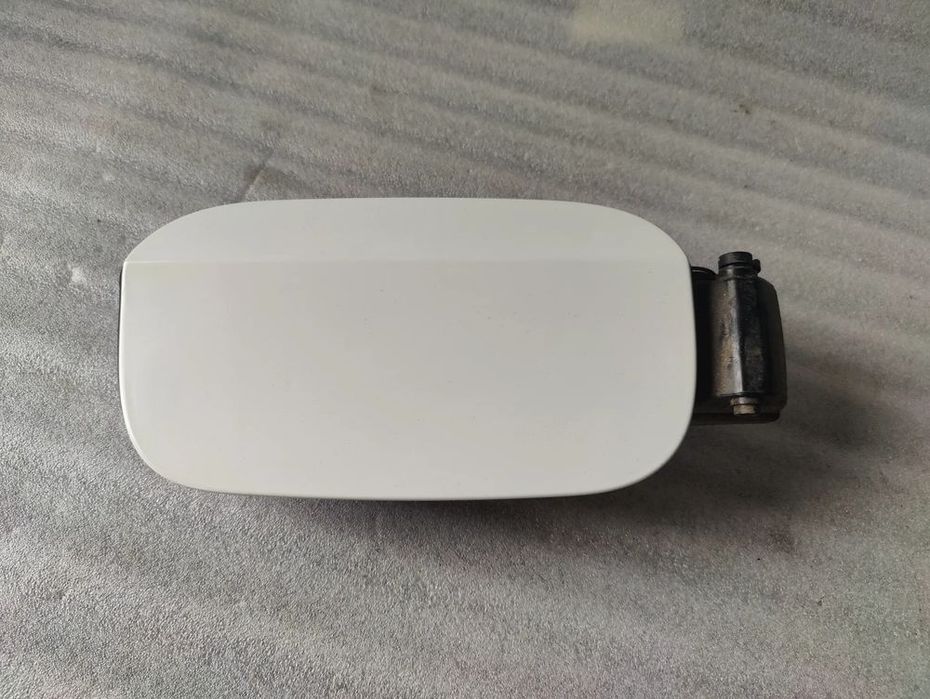 volvo v60 2020 klapka wlewu paliwa 32227344