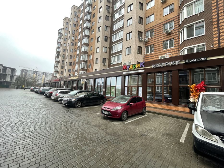 Комерційне приміщення 70 кв.м. Жк «Полісся»