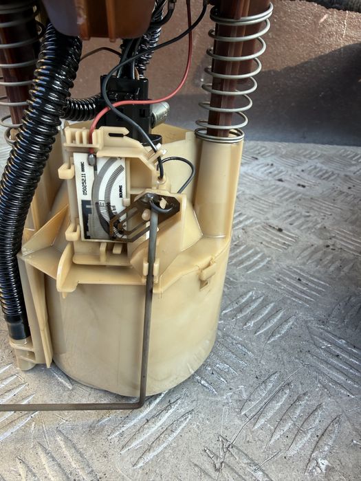 Колба насос в бак рено меган 2000год renault megane