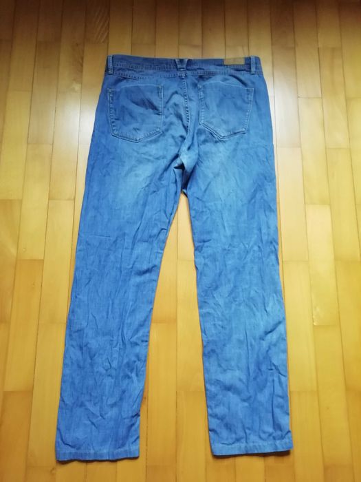 Klasyczne męskie dżinsy Massimo Dutti Casual Fit rozmiar 42