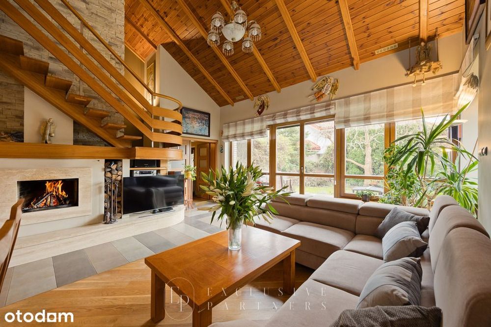 Klimatyczny dom w Wilanowie skąpany w zieleni!