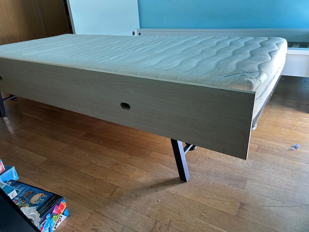 Cama com gavetao de cama extra