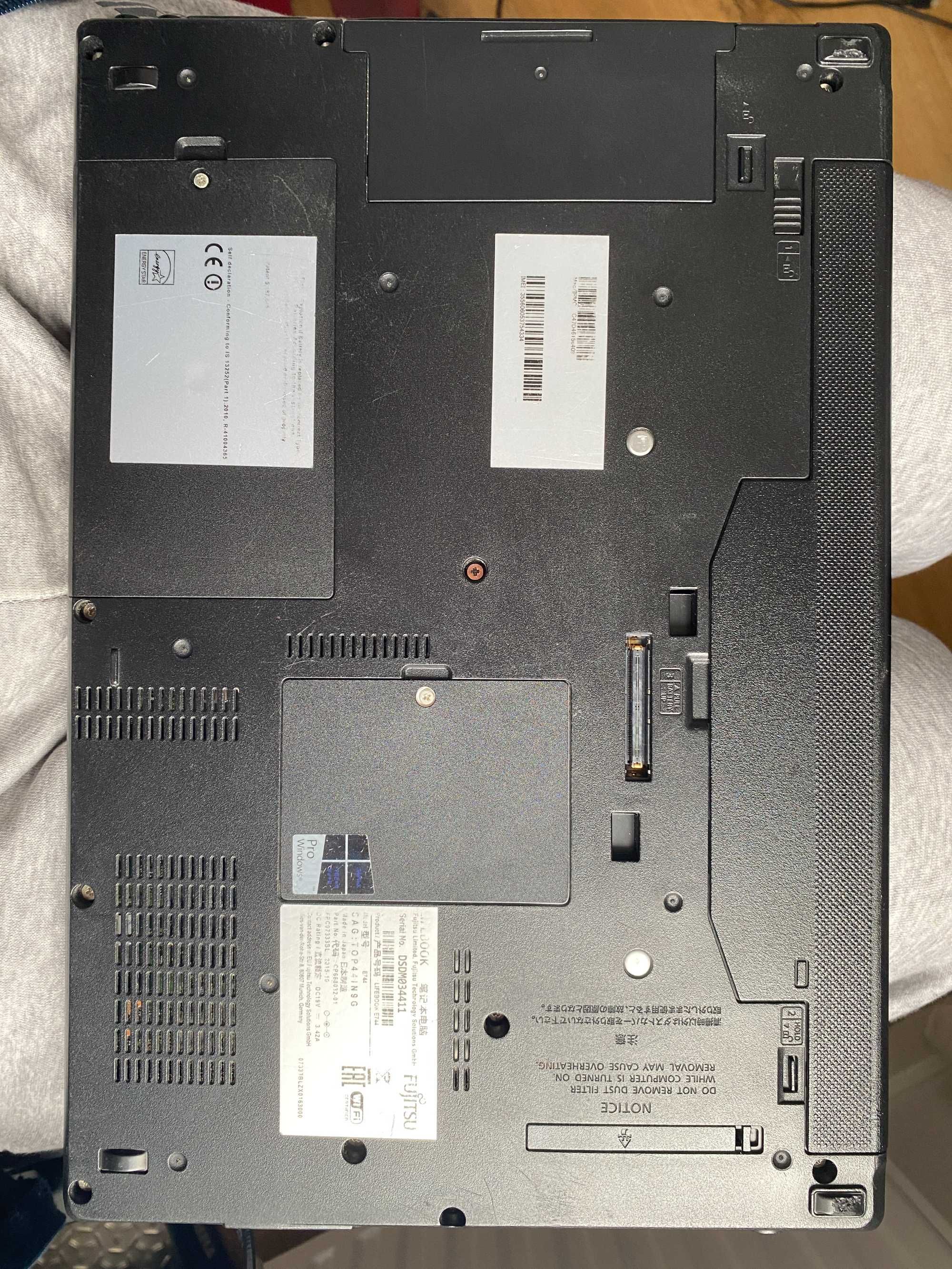 Laptop Fujitsu E744 14'' i5-4300M 8GB 256GB SSD + ładowarka i s.dok
