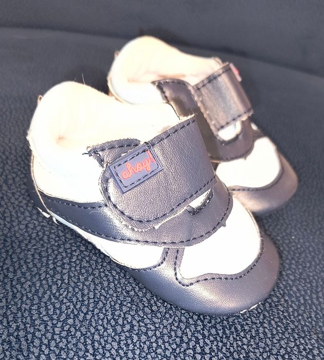 Buciki dla noworodka rozm. 19