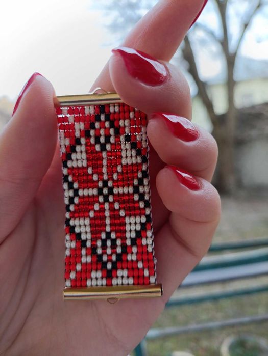 Вироби з бісеру та натурального каменю