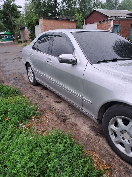 Продам или обмин Мерс 220 S клас