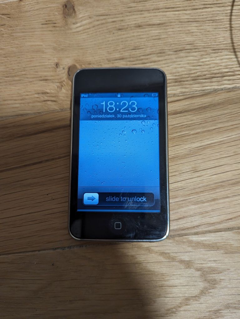 iPod touch 32gb 3gen a1318