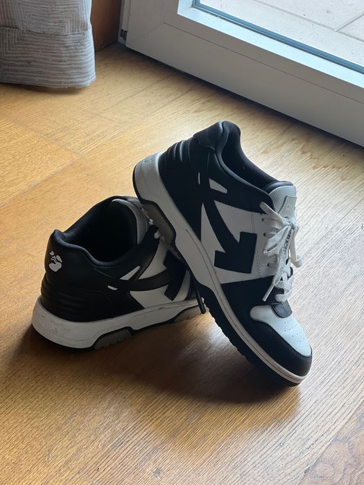 Off white preto e branco