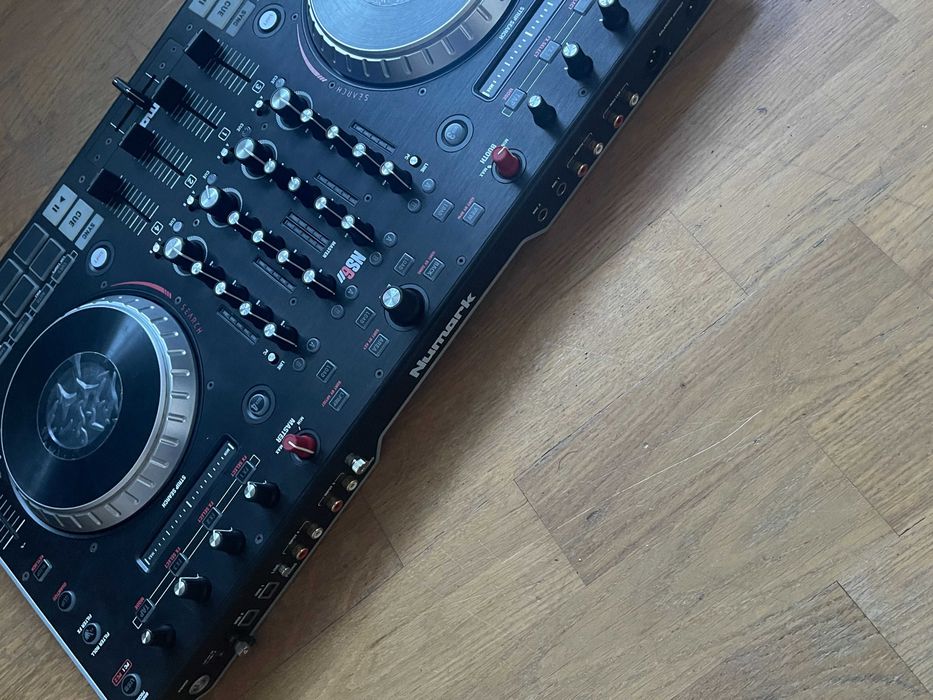 Kontroler DJ Numark NS6 II Serato 4-kanałowy