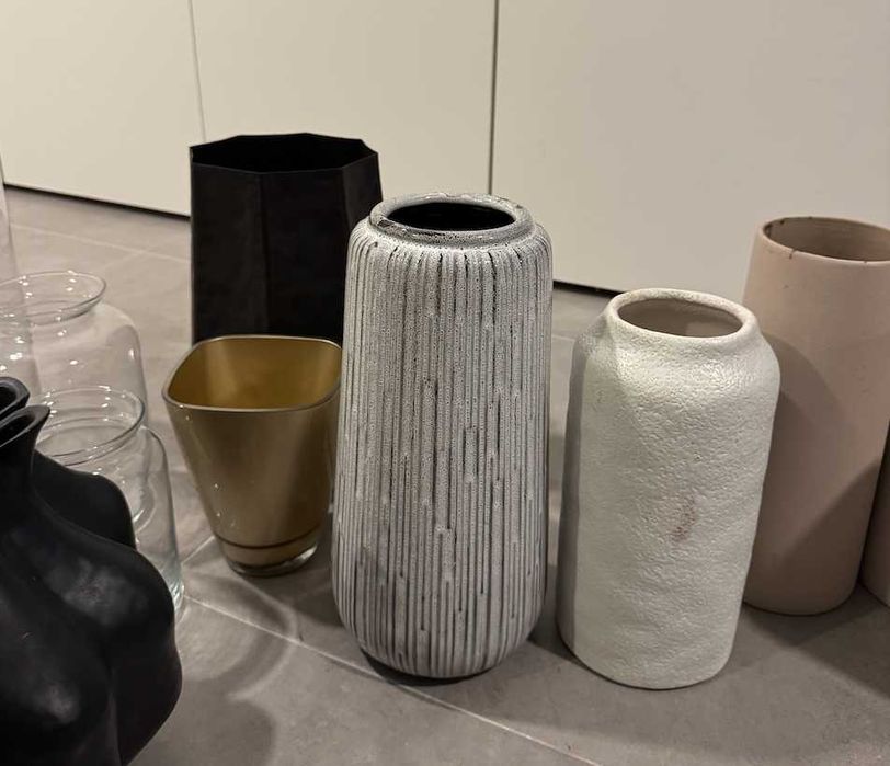 assortments of 14 vases (sortimentos de 14 vasos)