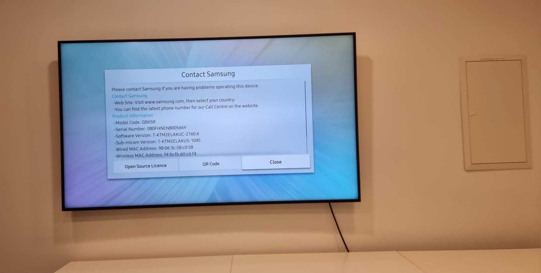 Monitor Samsung QB65R
