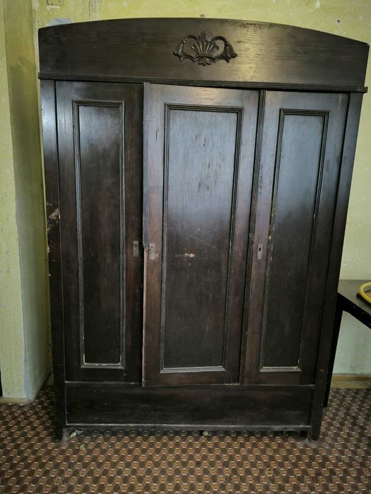 Do sprzedania zabytkowa szafa