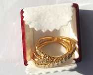 Anel triplo em ouro com brilhantes