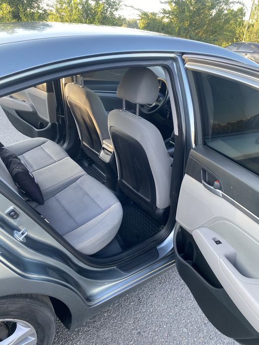 Продам Hyundai Elantra 2018
