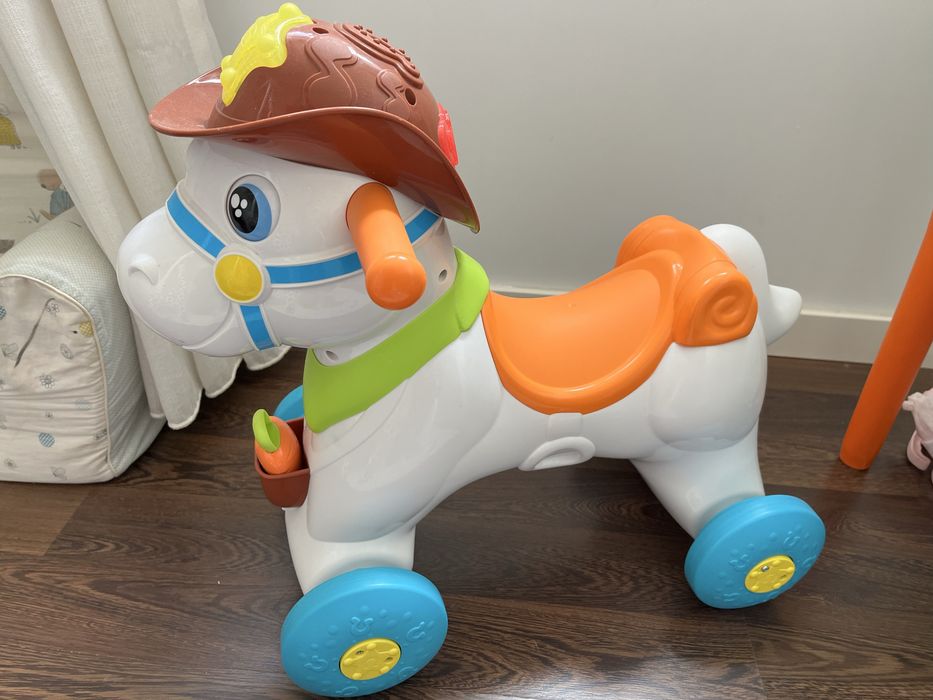 Cavalo chicco - com todas as peças