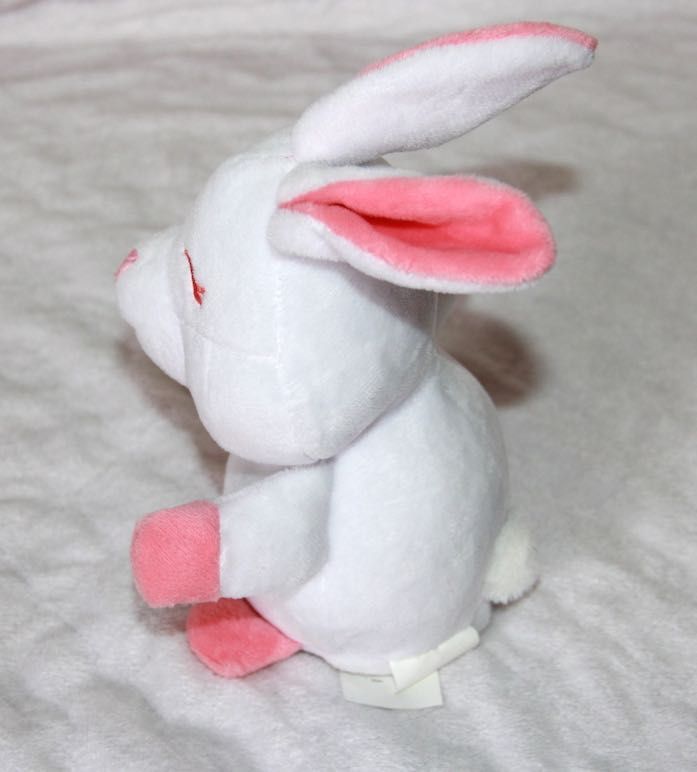 zabawka królik króliczek biały gadający powtarzający interaktywny