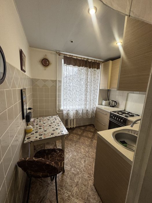 Оренда 2х кім. Центр, по вул. Соборній, меблі та техніка.