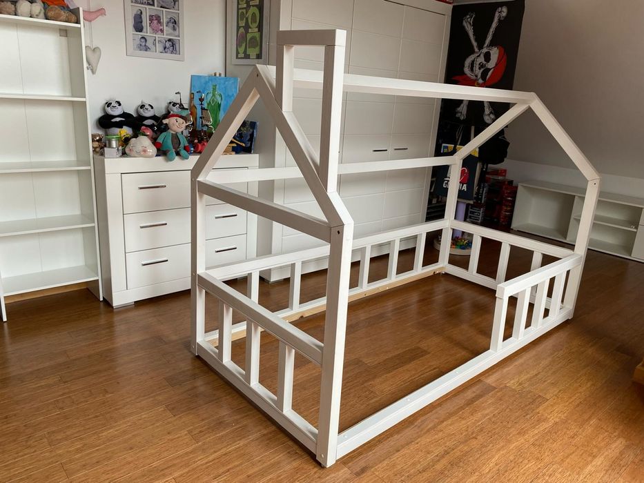 Łóżko drewniane dziecięce domek 90x200