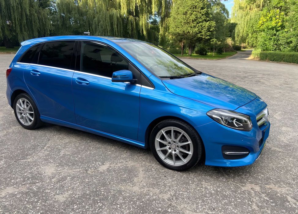Mercedes-Benz B 180      2016
