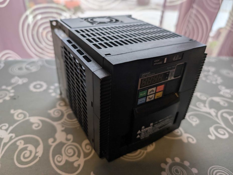 Variador de frequencia 4KW trifasico OMRON - COMO NOVO