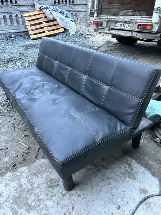 Меблі трюмо, крісло, диван, стіл