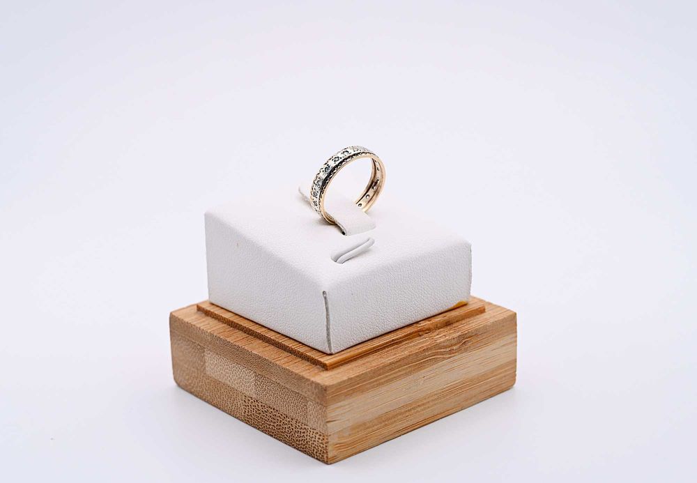 ZB330 Śliczny i uroczy złoty pierścionek obrączka z cyrkoniami 375 R:8