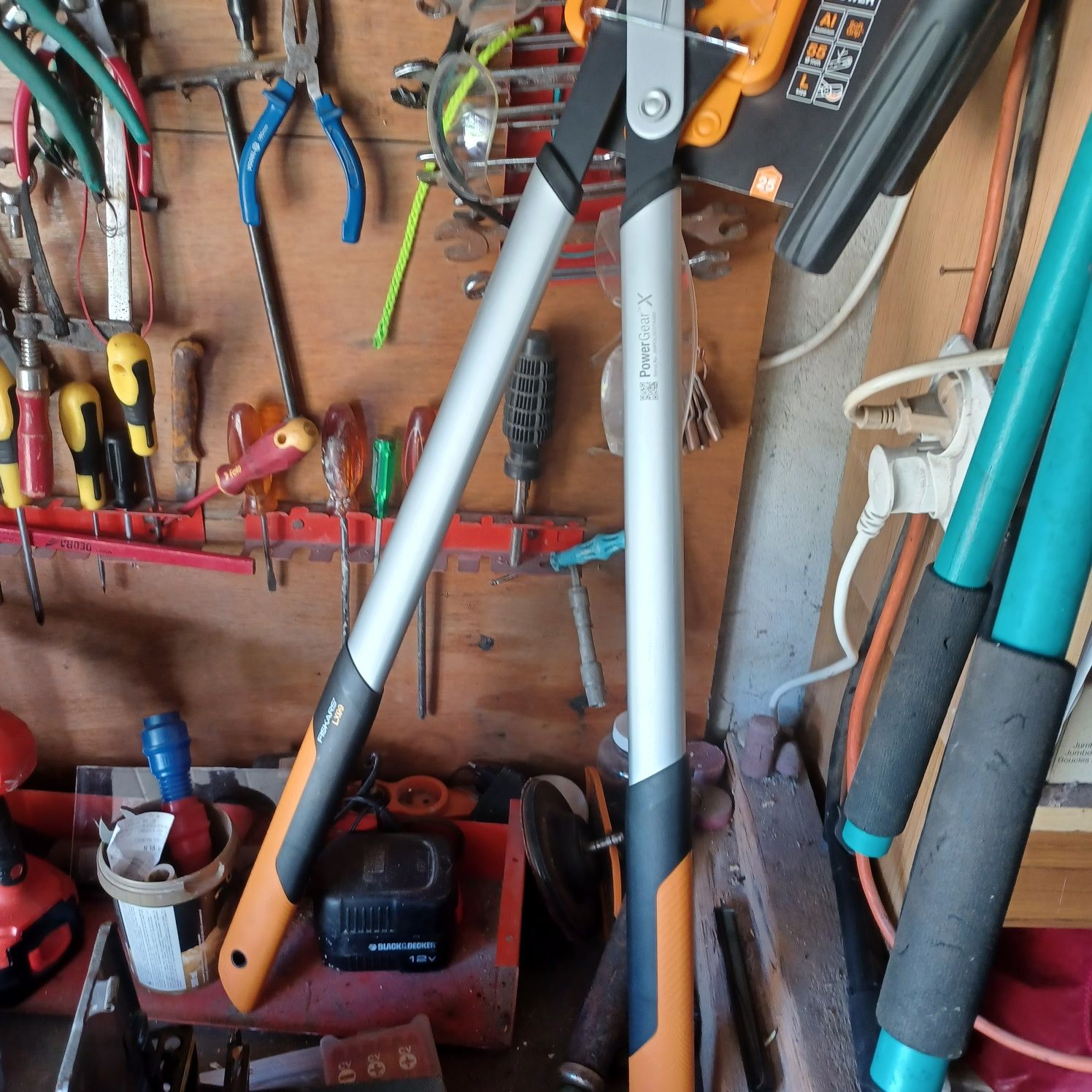 Sekator dźwigniowy kowadełkowy L / FISKARS/