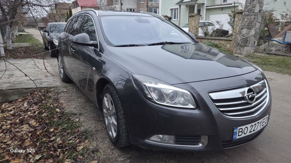 Продаю Opel Insignia