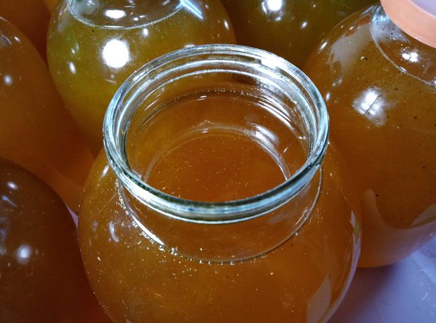 Мед в Харькове 2023  500 грн. 3 л. 4,5 кг разнотравье и др. цветения.