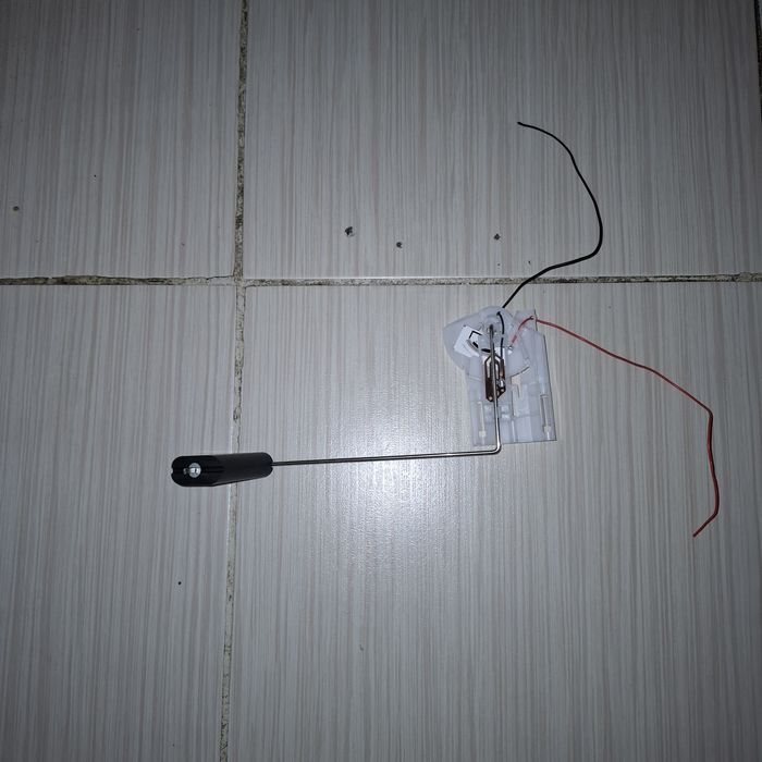 Датчик уровня топлива Renault