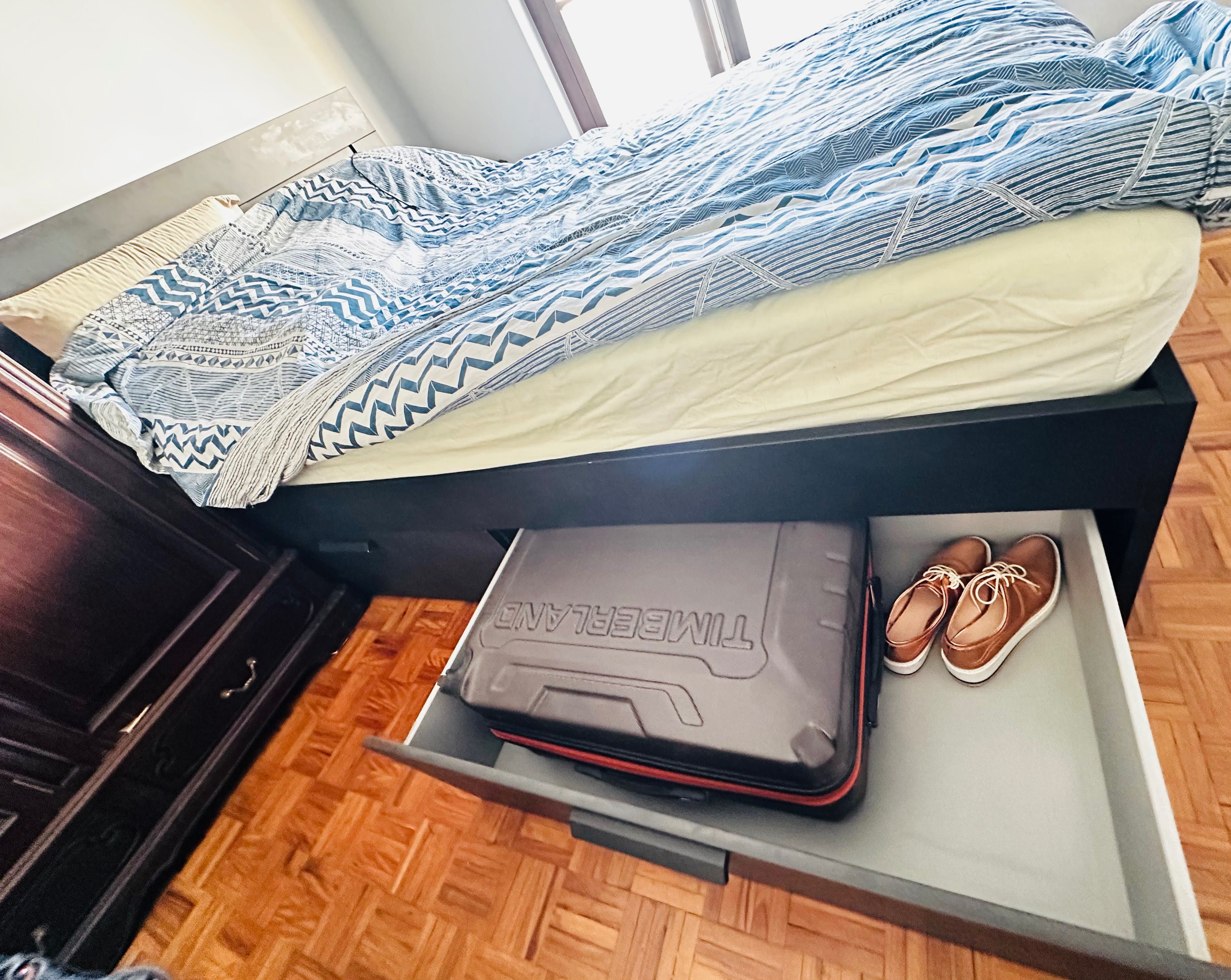 Cama Completa + cômoda + Kallax