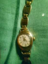 Pozłacany sprawny damski zegarek firmy Zaria 16 rubinów proba