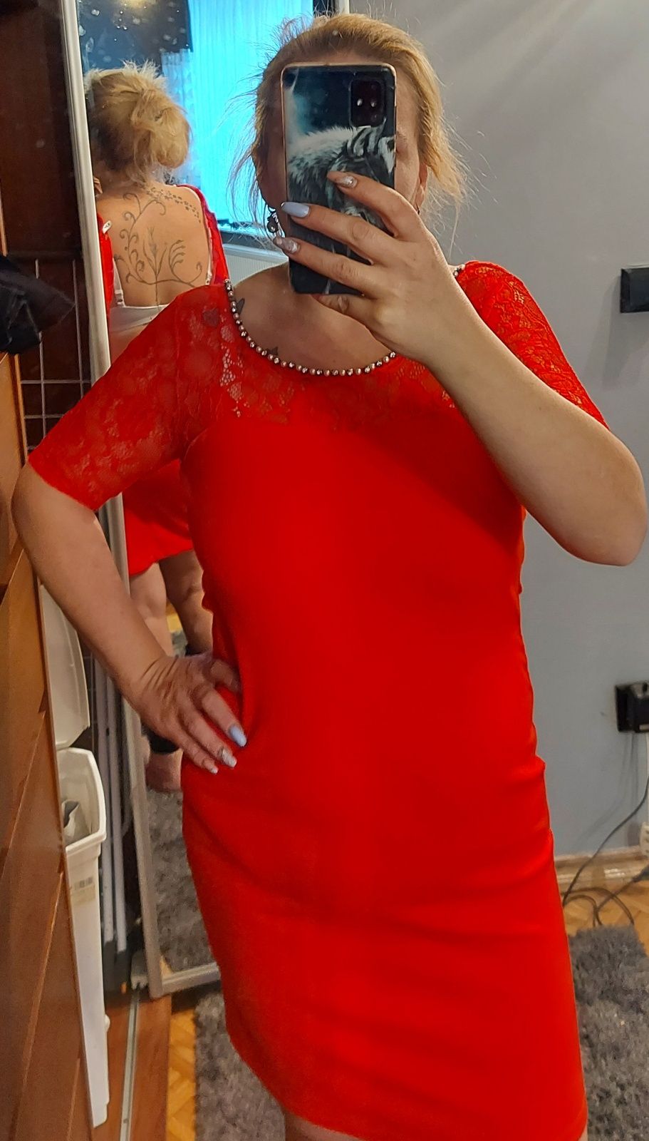 Sukienka piękna czerwien