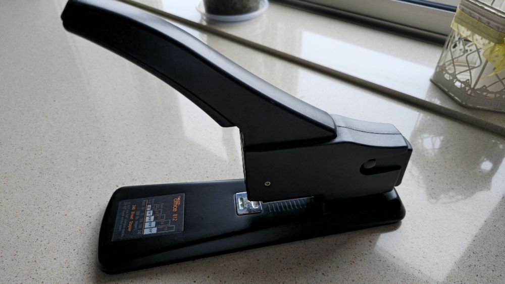 Agrafador grosso resistente