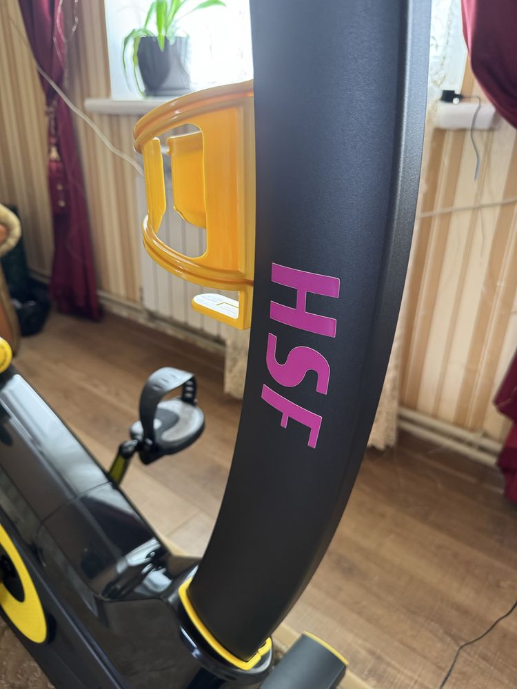 Велотренажер HouseFit HSF 8268HPM