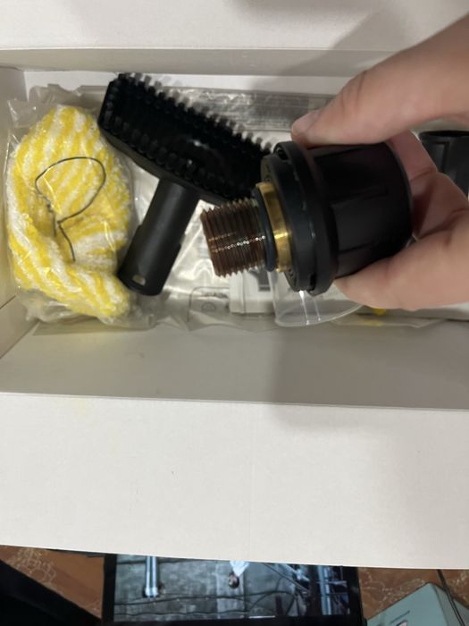 Продам пароочиститель karcher