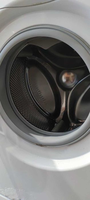 Рабочая стиральная машина Whirlpool