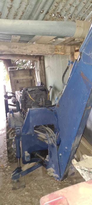 Trator KUBOTA B7001 4x4