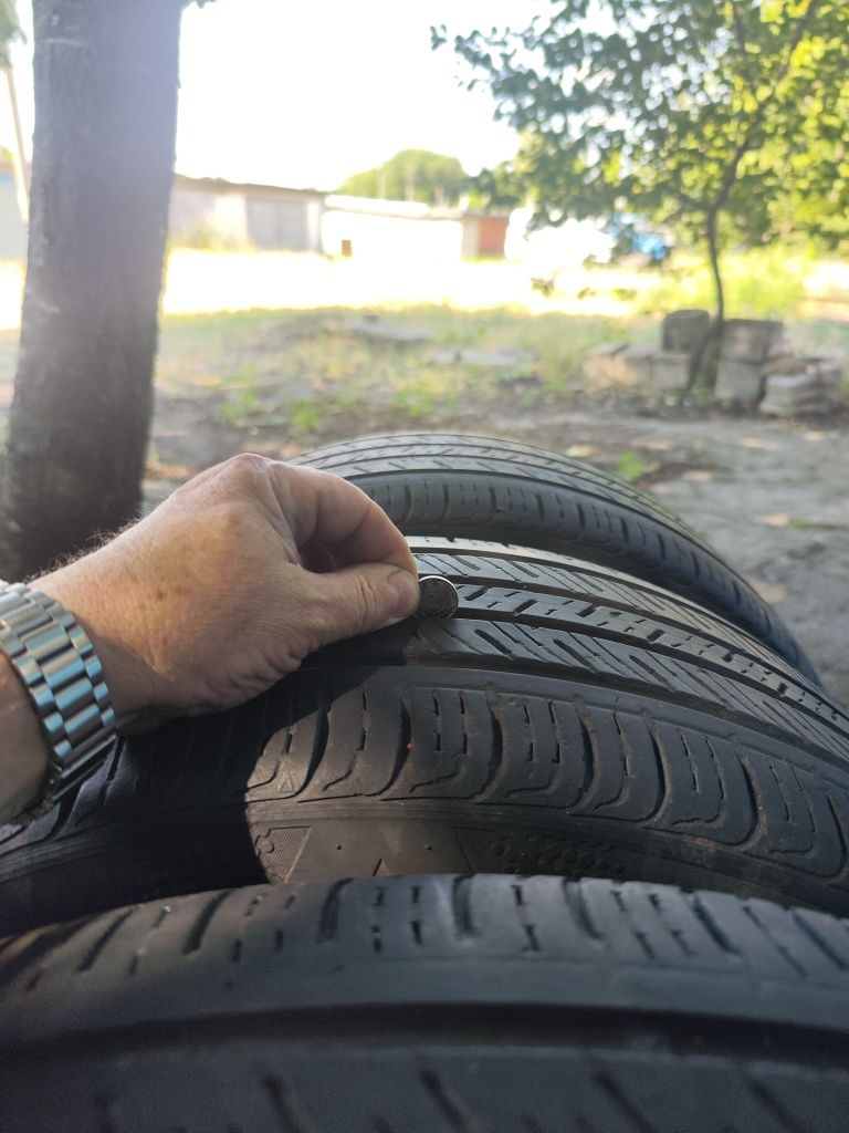 Продам шини Kumho 225/45/18