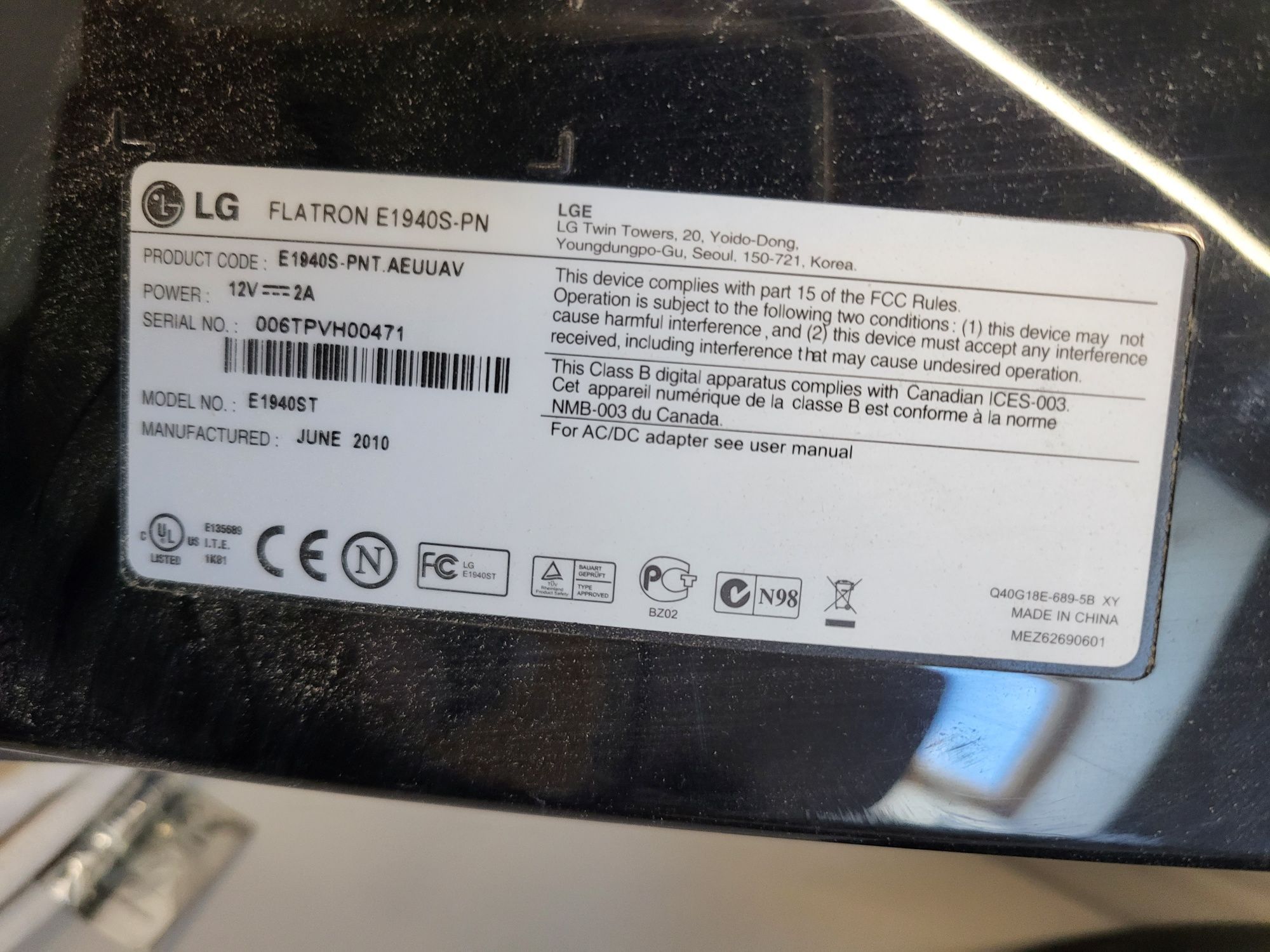 Monitor LG flatron 19 cali tylko złącze niebieskie D-SUB DSUB