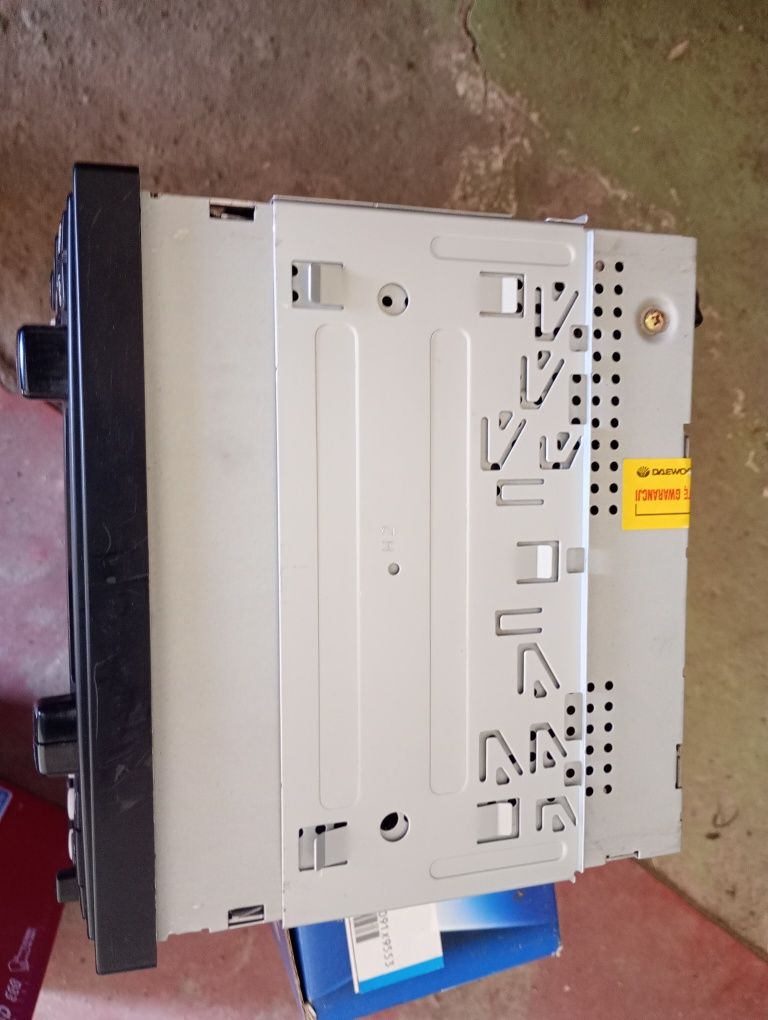 Нова автомагнітола JVC KD-6527
